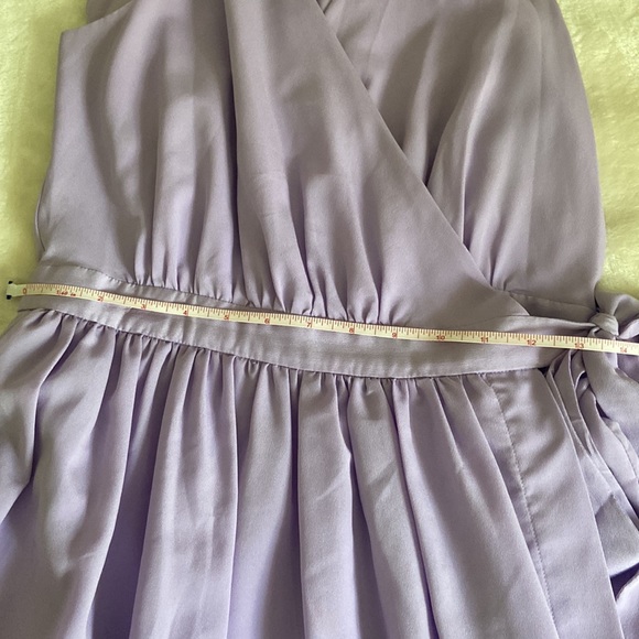 Beautiful wrap dress from banana republic size 6. - Picture 5 of 5